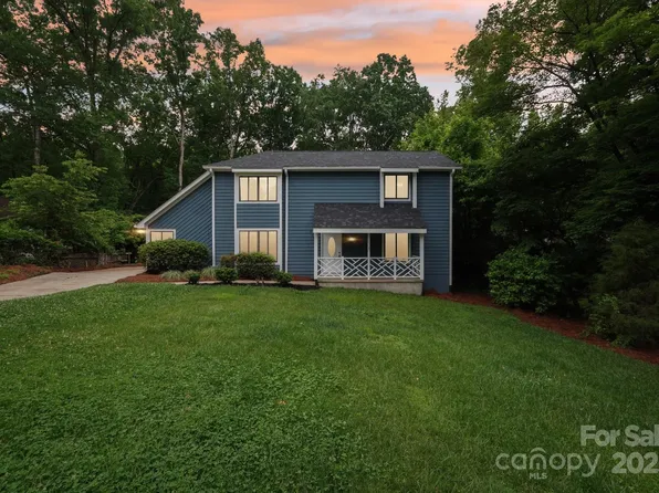 8338 Rittenhouse Cir, Charlotte, NC 28270