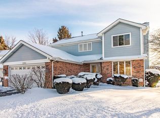 292 Washo Dr, Lake Zurich, IL 60047