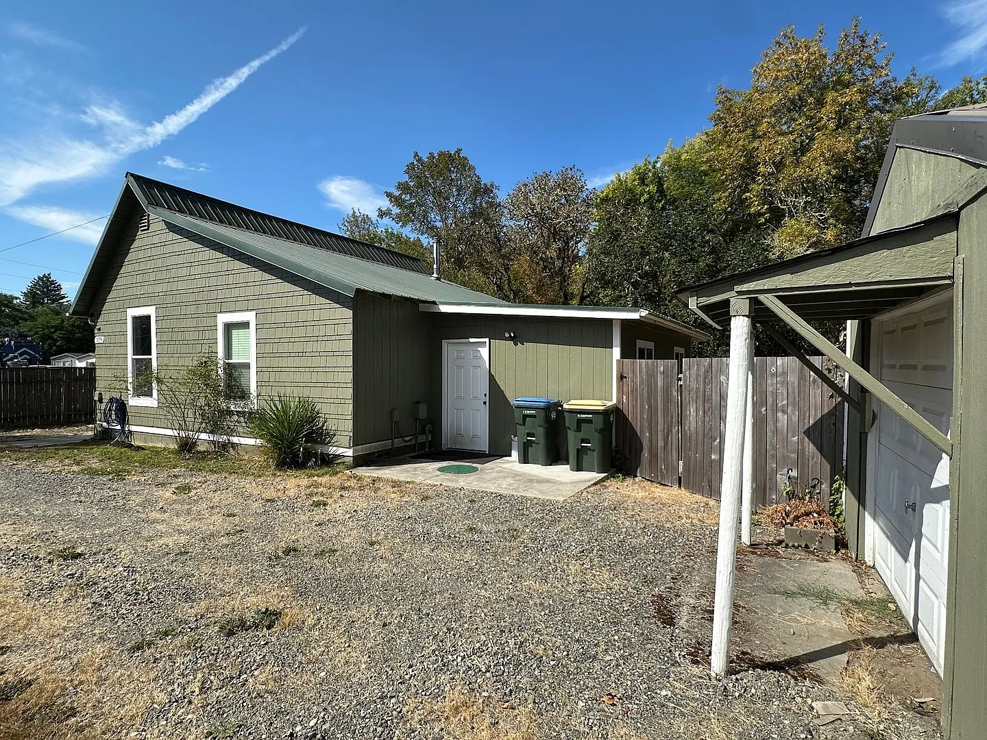 Charming Home with Huge Yard in the Heart of Tenino! — Photo 3