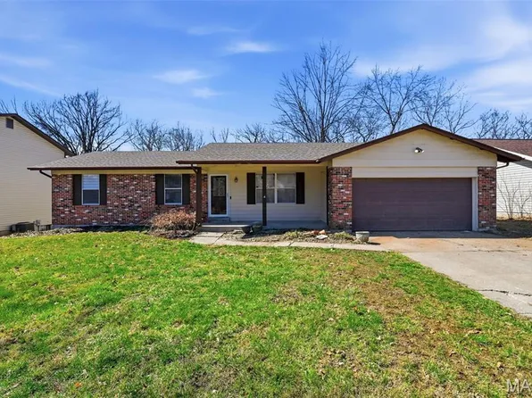 424 Morningside Dr, Saint Peters, MO 63376