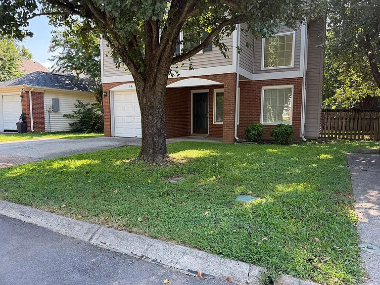 106 Meridian Ct — Photo 2