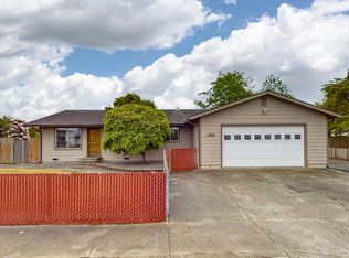 1414 Dena Dr, McKinleyville, CA 95519