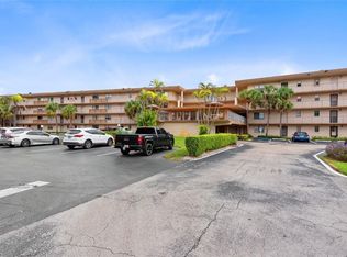 9300 SW 8th Street #422, Boca Raton, FL 33428