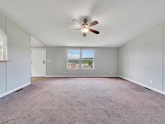 5th image of 1631 Blue Spruce Dr