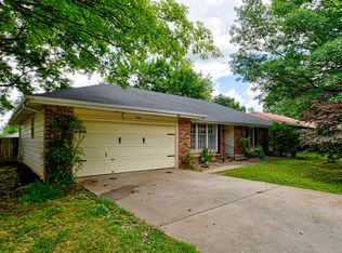 1645 W Katella St, Springfield, MO 65807
