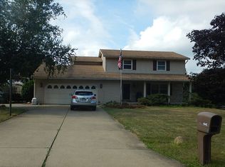 1542 Cove St NW, Uniontown, OH
