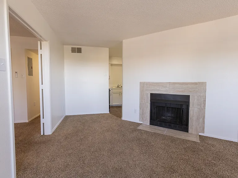 La Mesa — Photo 25