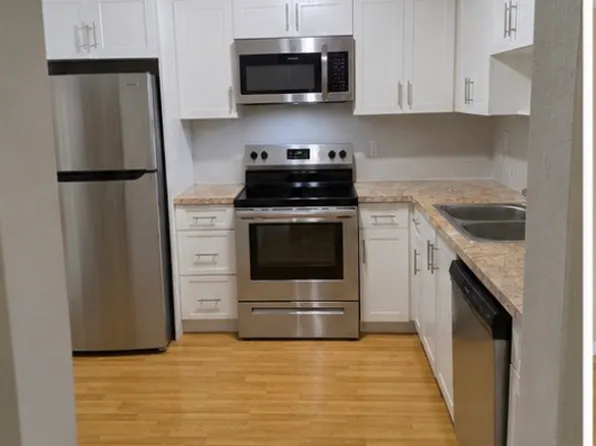 5401 SW 77th Ct APT 202E, Miami, FL 33155