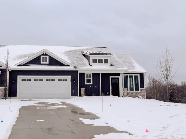 4643 Greystone Rd, Holland, MI 49423