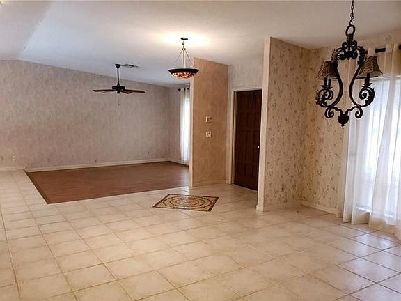 5th image of 1311 NW 100th Ave