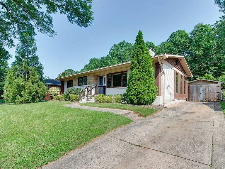 3921 Sheffield Dr — Photo 49