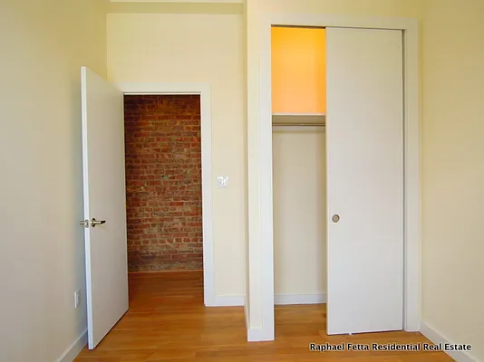 Rented by Bohemia Realty Group | media 27