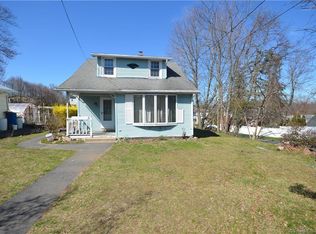 130 Ridgeley Ave, Fairfield, CT 06825