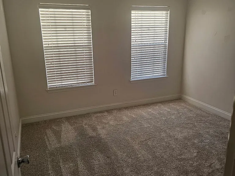 9376 Carnes Crossing Cir — Photo 14