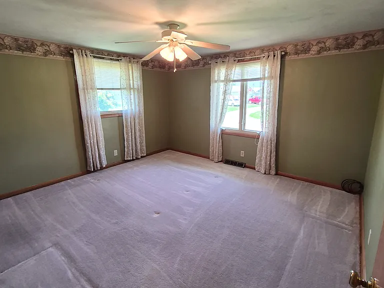 324 Church Ave SE — Photo 10