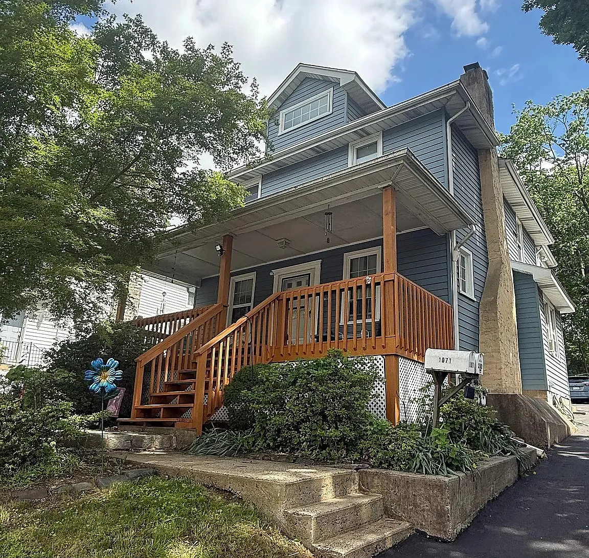 2 bed, 1000 sqft, $1,790 — Photo 1