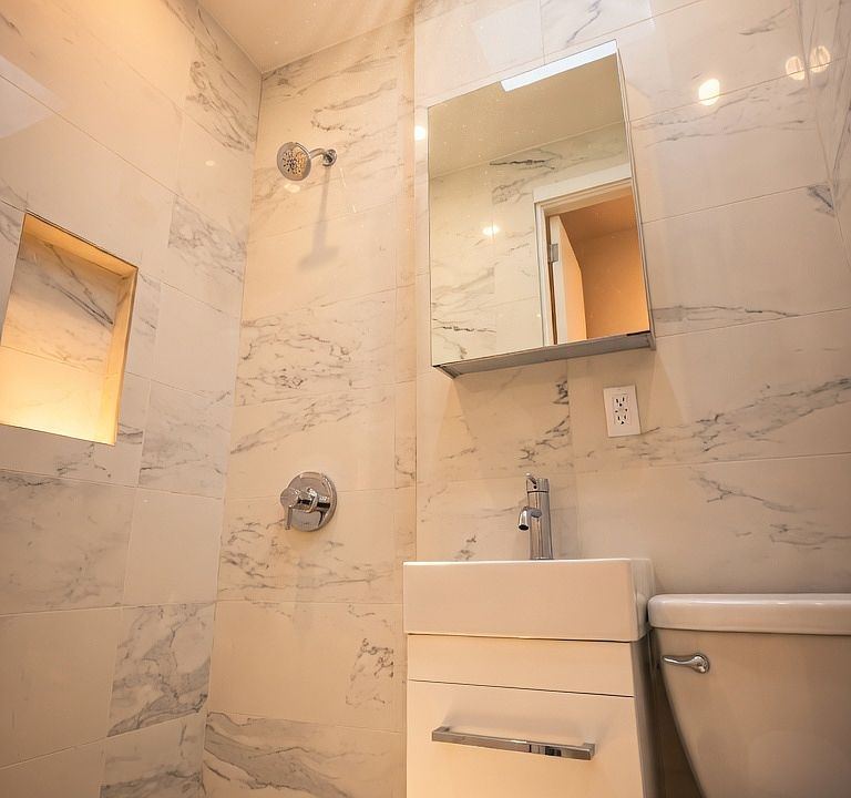 2nd image of 206 W 21st St #Cc2