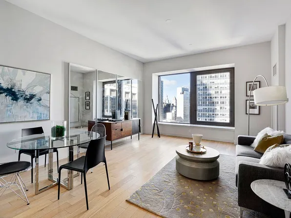75 Wall St APT 22N, New York, NY 10005