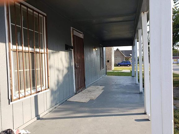 2nd image of 2705 Pennsylvania Ave