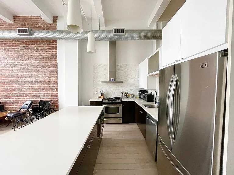 726-28 Market St #405 — Photo 7