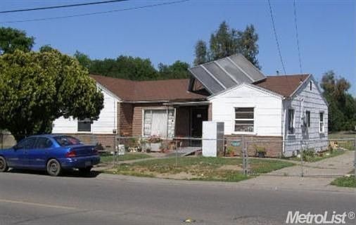 1st image of 1530 S Oro Ave
