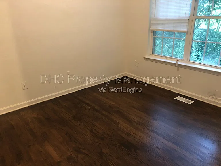1944 North Ave NW — Photo 9