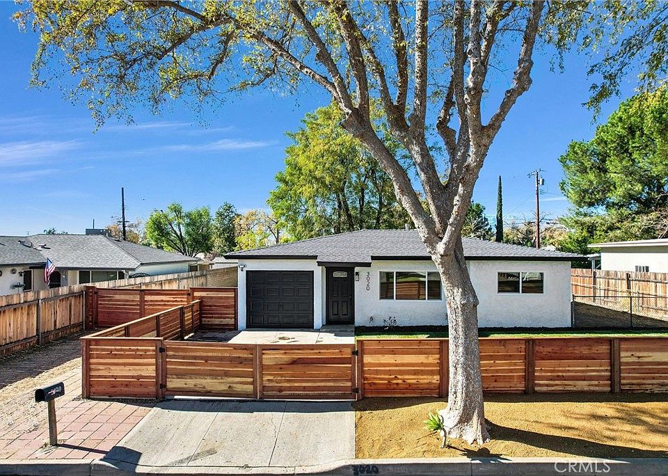 1st image of 3020 Lawrence Ave