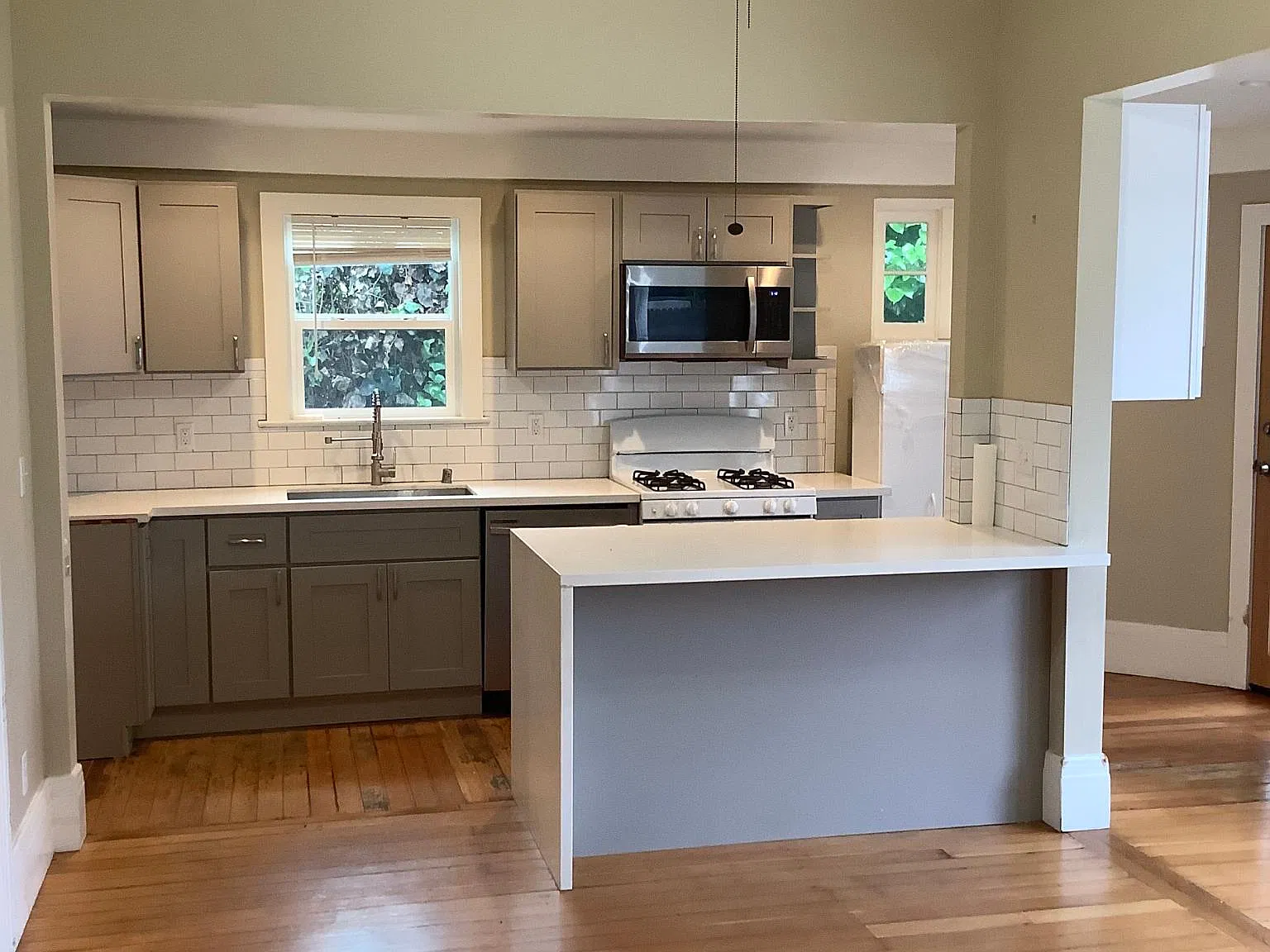 2 bed, 1400 sqft, $3,650 — Photo 4