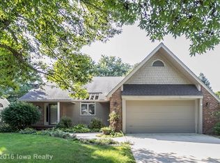5308 Pleasant St, West Des Moines, IA 50266