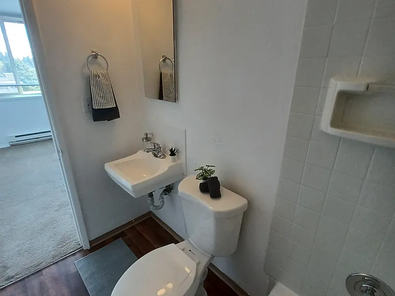 University View Apartments — Photo 18