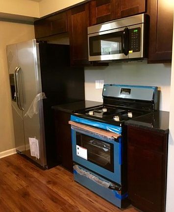 5th image of 7496 W 130th St