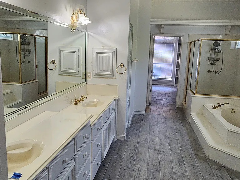 2318 Southbay Cir — Photo 23