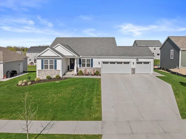 635 Mary WAY, Slinger, WI 53086