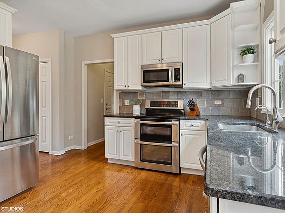 5th image of 24208 Norwood Dr