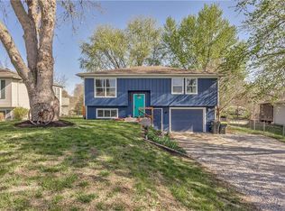 209 E Mary St, Lansing, KS 66043