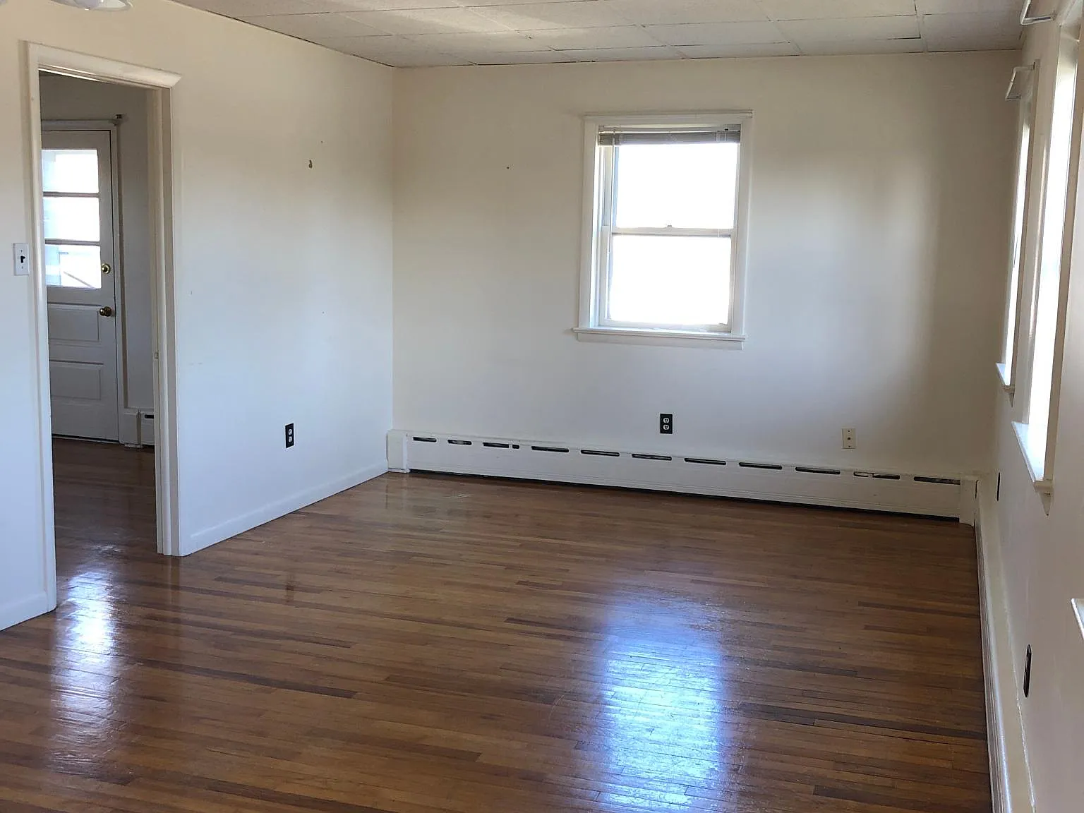 1 bed, $965 — Photo 3