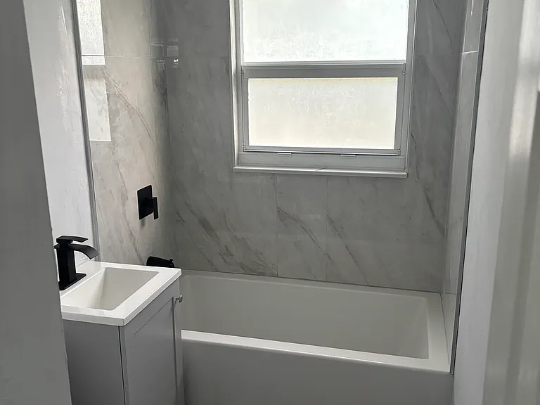 417 Hargreaves Ave — Photo 11