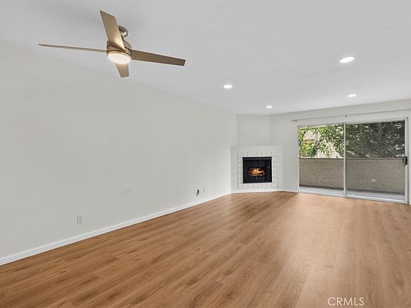 4th image of 445 W 6th St