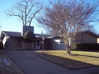 1st image of 2403 Nottingham Dr