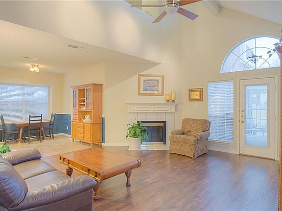 2nd image of 1344 Dallshan Dr