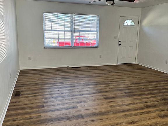 3rd image of 464 Kane St