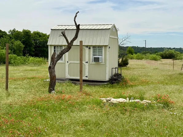 2592 County Road 610, Hamilton, TX 76531