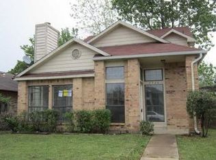 2320 Cablewood Cir, Dallas, TX 75227