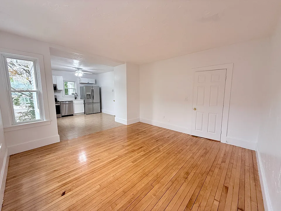 5 Stoneland Rd #2