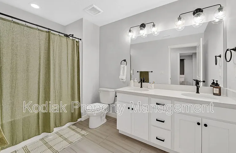 979 W Shoreline Dr — Photo 20