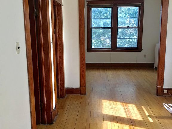 4th image of 44 Southern Blvd #1