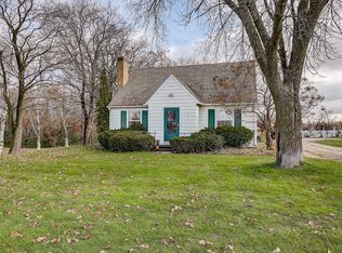 564 N Port Washington Rd, Grafton, WI 53024