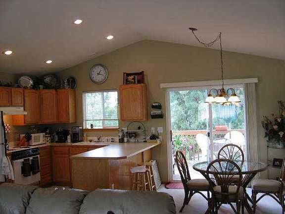 3rd image of 3139 E 31st Ave