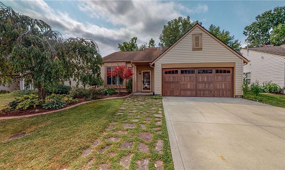 1st image of 6039 King Lear Dr