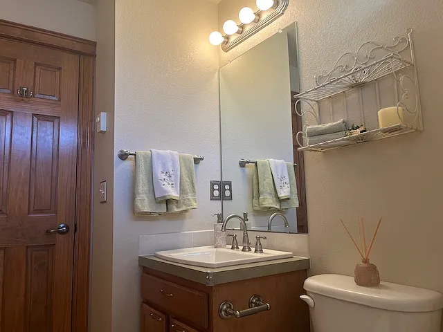 2263 Muir Ln — Photo 18